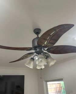 Harbor Breeze 52 inch ceiling fan