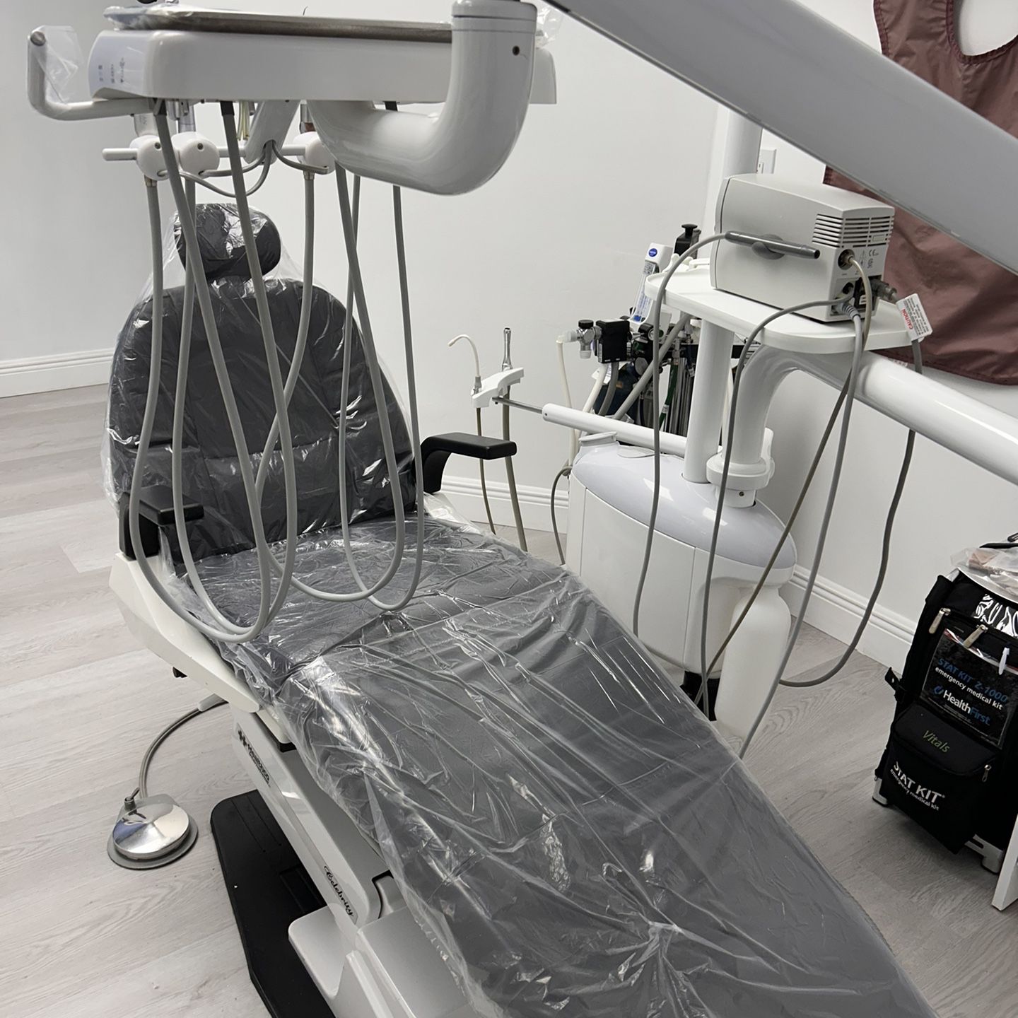 Dentist Chair 