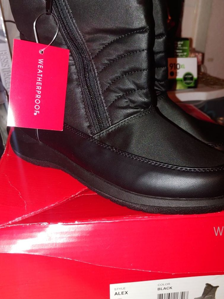 New Snow Boots Size 6 1/2