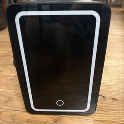 Berlin Gear 5 Liter Personal Chiller/Warmer LED Lighted Mini Fridge, Black