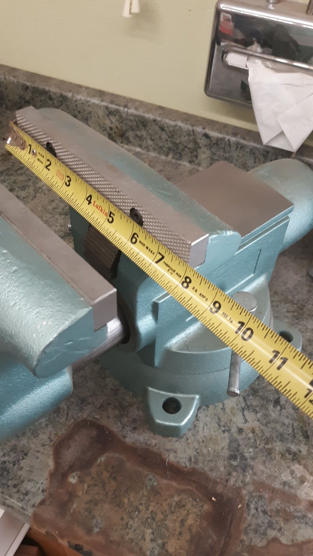 Wilton bench vise