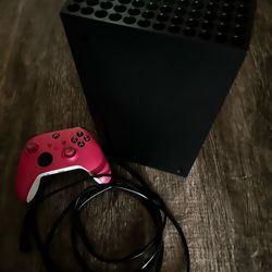 Xbox Series X 1 TB Console With Controller