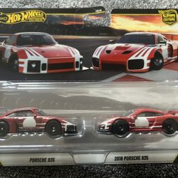Hot Wheels Car Culture 2016 Porsche 935 & 2018 Porsche 935 Premium Twin 2-Pack