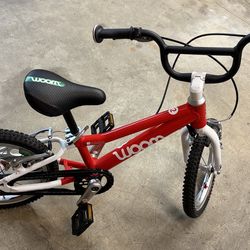 Woom 2 Kids Bike + Training Wheels