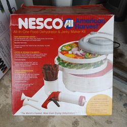 NESCO DEHYDRATOR/JERKY MAKER