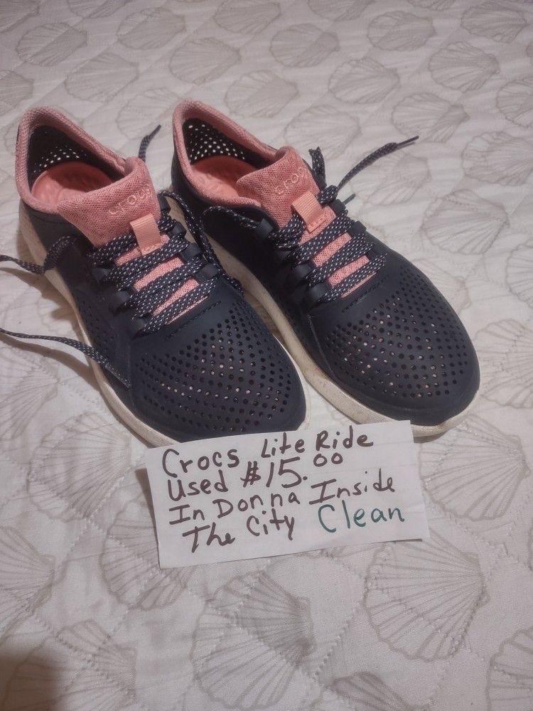 Crocs Used But Clean We're $20 Reduced To $15 In Donna Inside The City