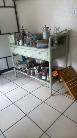 Mint Vintage Station Cart