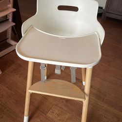 High chair (Brand: WeeSprout)