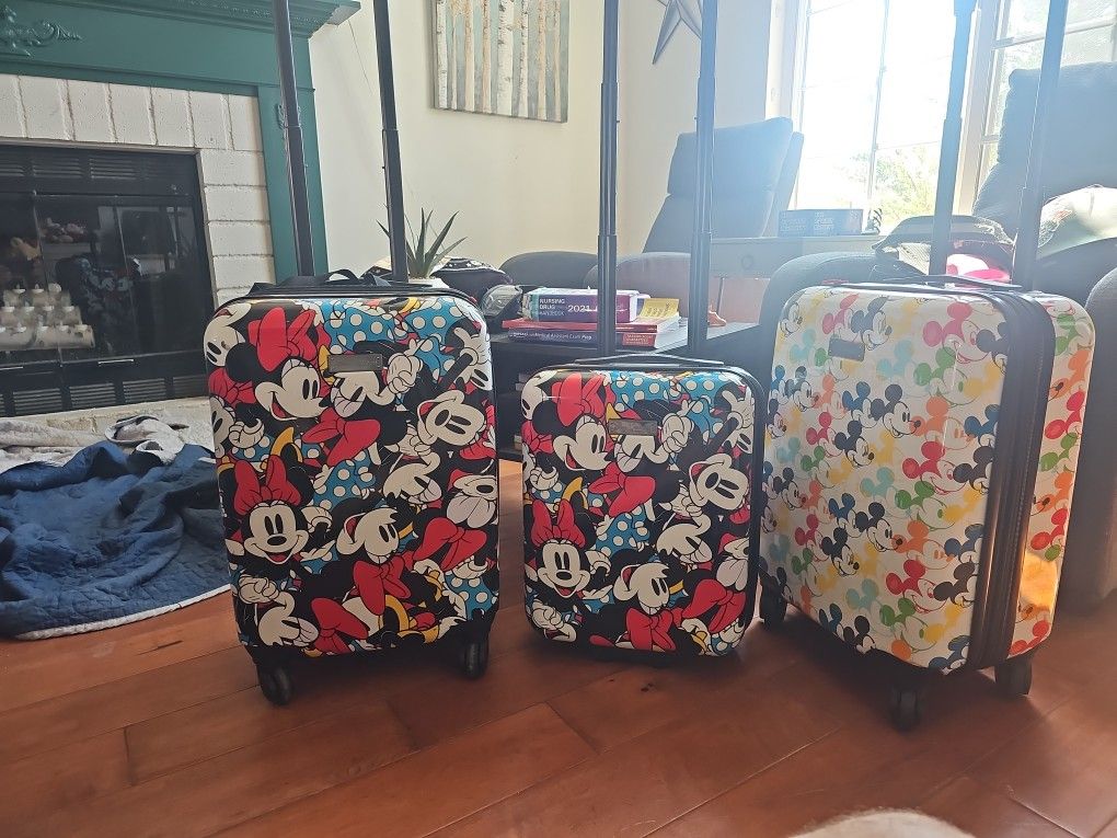 Disney American.tourister 2 Piece Hardshell Luggage Set