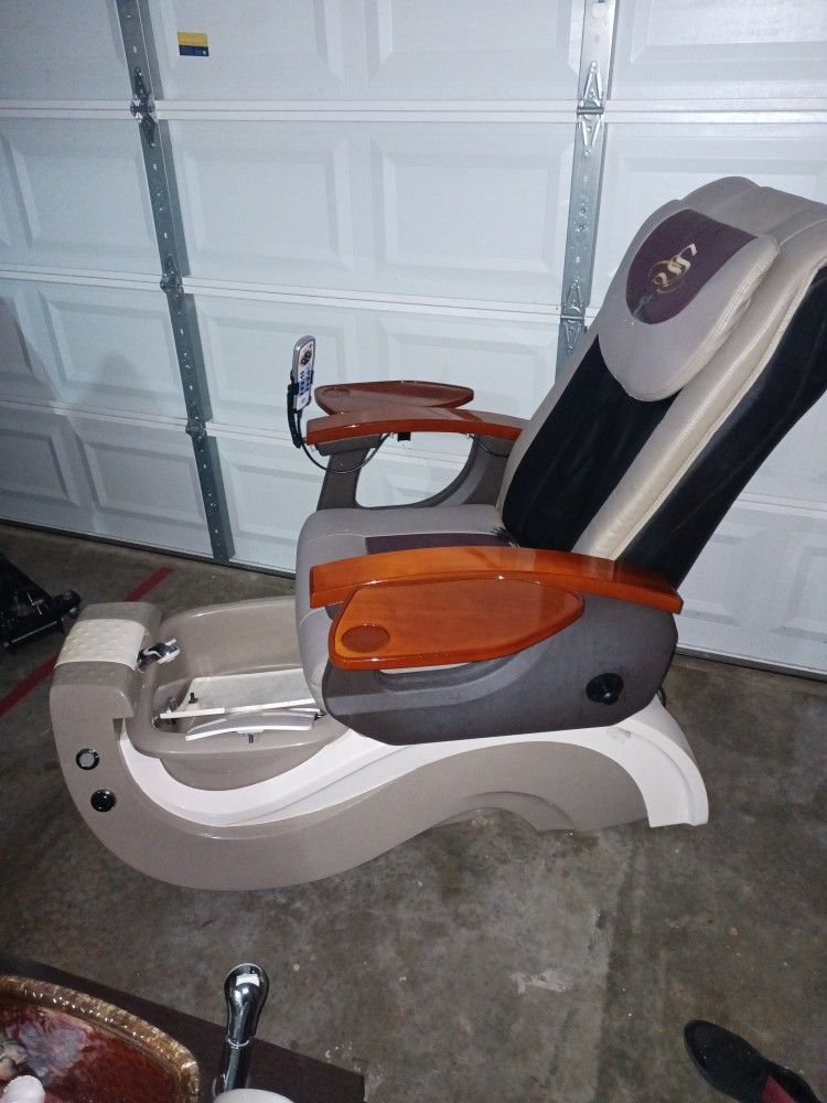 Pedicure Chairs For Sale..