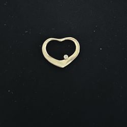 Open Heart Charm/Pendant Yellow Gold With Stone