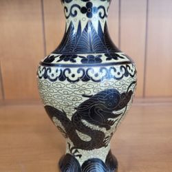 ANTIQUE 17C- 18C ? CHINESE OLD CLOISONNE ENAMEL. Brass? VASE  DRAGONS 