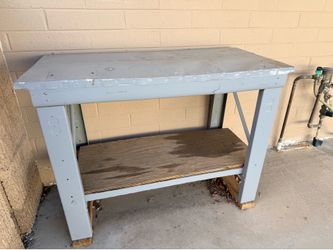 Free work bench
