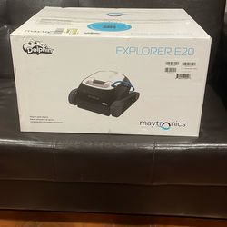 New In Box - Dolphin E20 (2026 Model) Explorer E20 Automatic Robotic Pool Vacuum Cleaner, Wall Climbing, Ideal for In-Ground Pool up to 33ft in Length