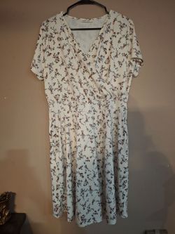 MsBasic Floral Wrap Dress