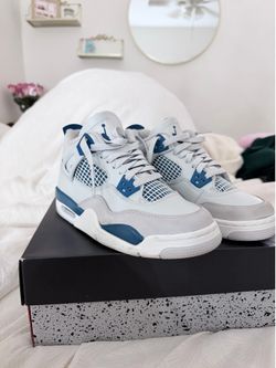 Air Jordan 4s retro