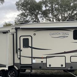 2014 Exlt Condition Inside And Out Fully Loaded A Must See To Appreciate $ 14.500 Cash Title In Hand 