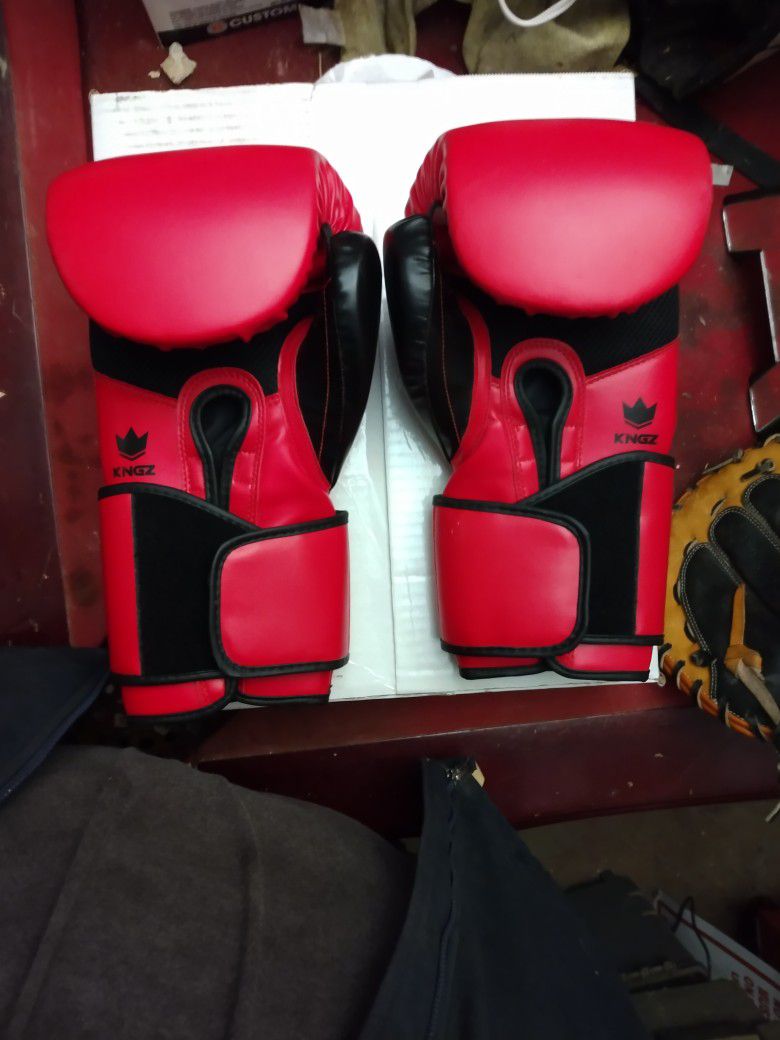 RED UFC GYM Training Gloves 