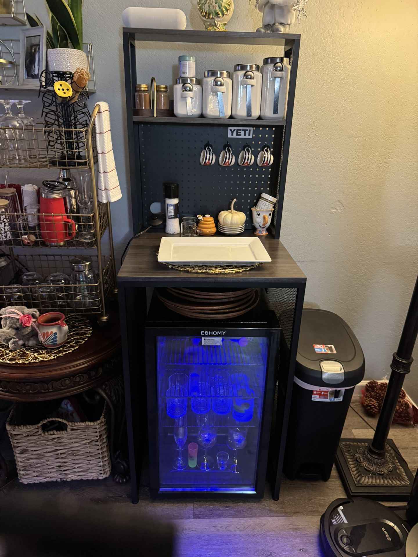 Table & wine refrigerator