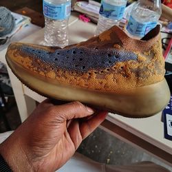 Yeezy Boost Size 9 1/2 