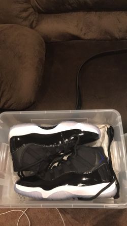 Jordan 11s space jam 2016. Size 10.5