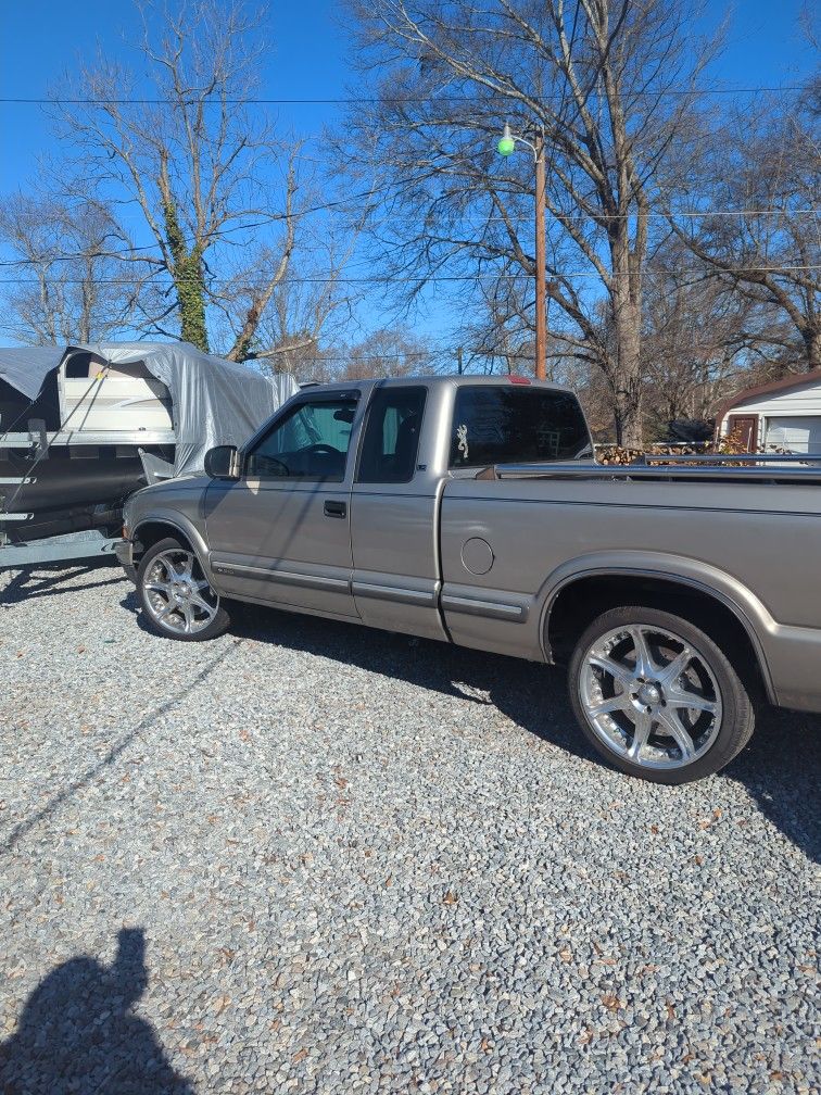 2001 S 10 4.3 Engine Dual Exhaust