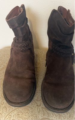 Boots / Born