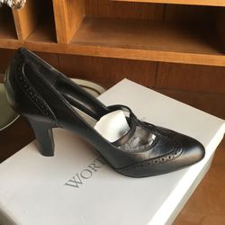 Stylish Black new heels