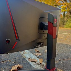 CURVED GAMING MONITOR MSI Optix 24" 144Hz 1MS RESPONSE TIME