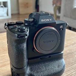 Sony A7iv 