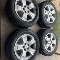 215 65 17 Beautiful Set Tires With Rims Ford Flex Edge Victoria Marquis 5x4.5 Tires Have Like New Tread Left 