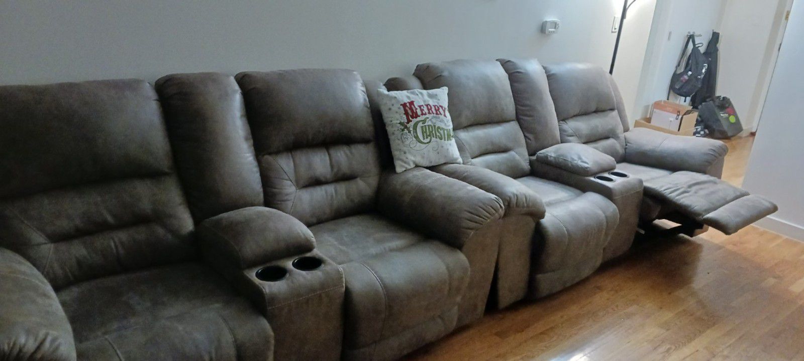 2 Dual Sofa Recliners 