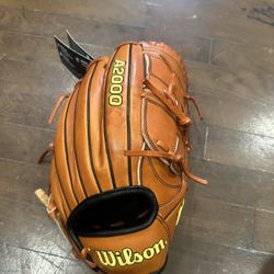 Wilson A2000 Classic Series B2 (12”) Pitchers Baseball Glove 