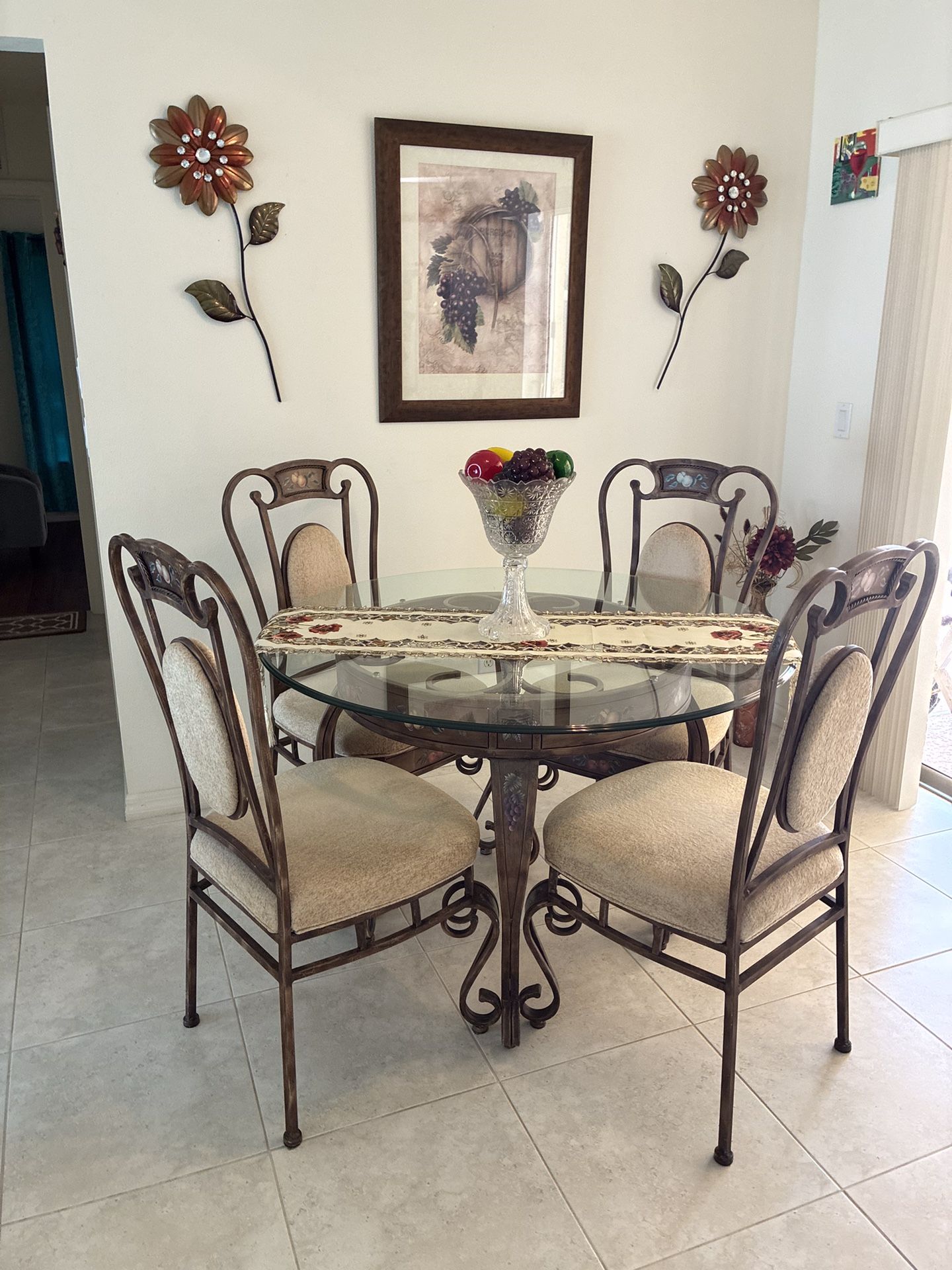 4chairs Dining Table