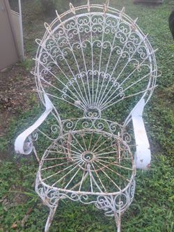 Peacock rocking chair