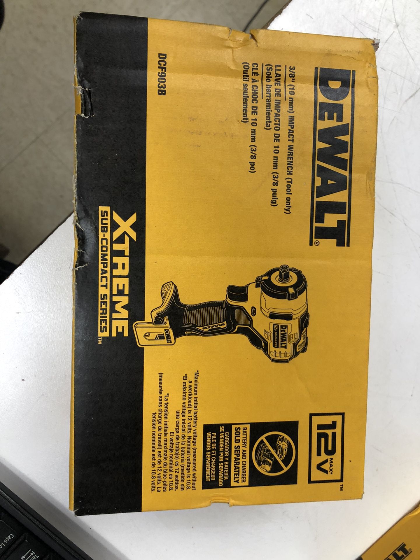 DeWalt Impact Wrench 3/8 DCF903B