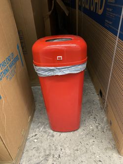 Trash can