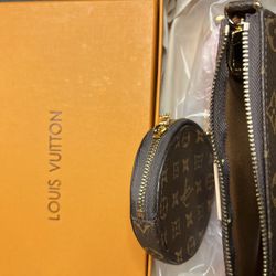 Louis Vuitton 