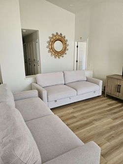 Thomasville Couches/ Sofas