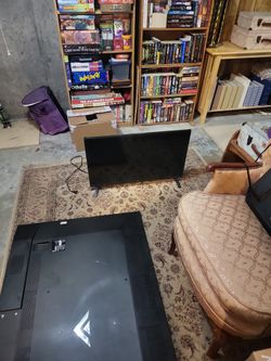 32" Polaroid Television
