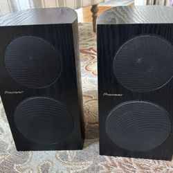 Pioneer BS-21 bookshelf speakers