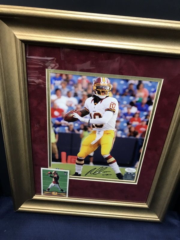 Autographed RGIII framed in Double Mattted Burgundy n Gold in Gold Wood Frame!