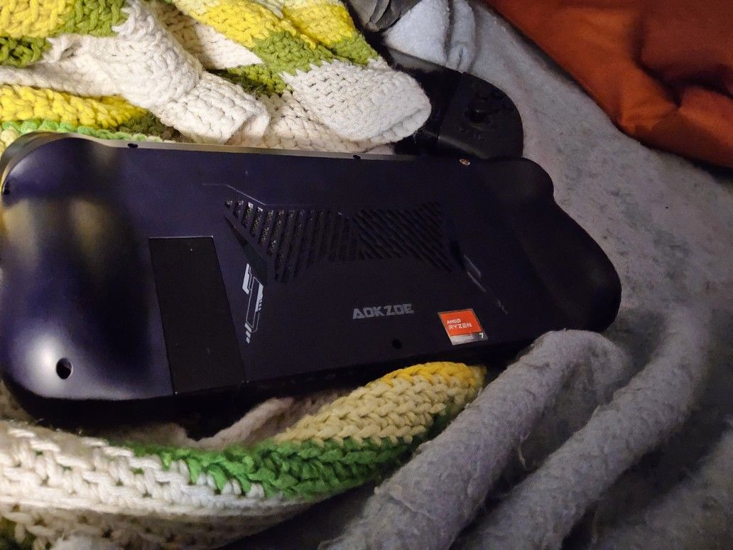 Aokzoe a1 pro PC handheld 