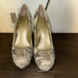 Bakers Snake Skin Heels Size 9