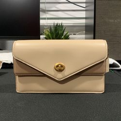 Coach Wallet On Chain