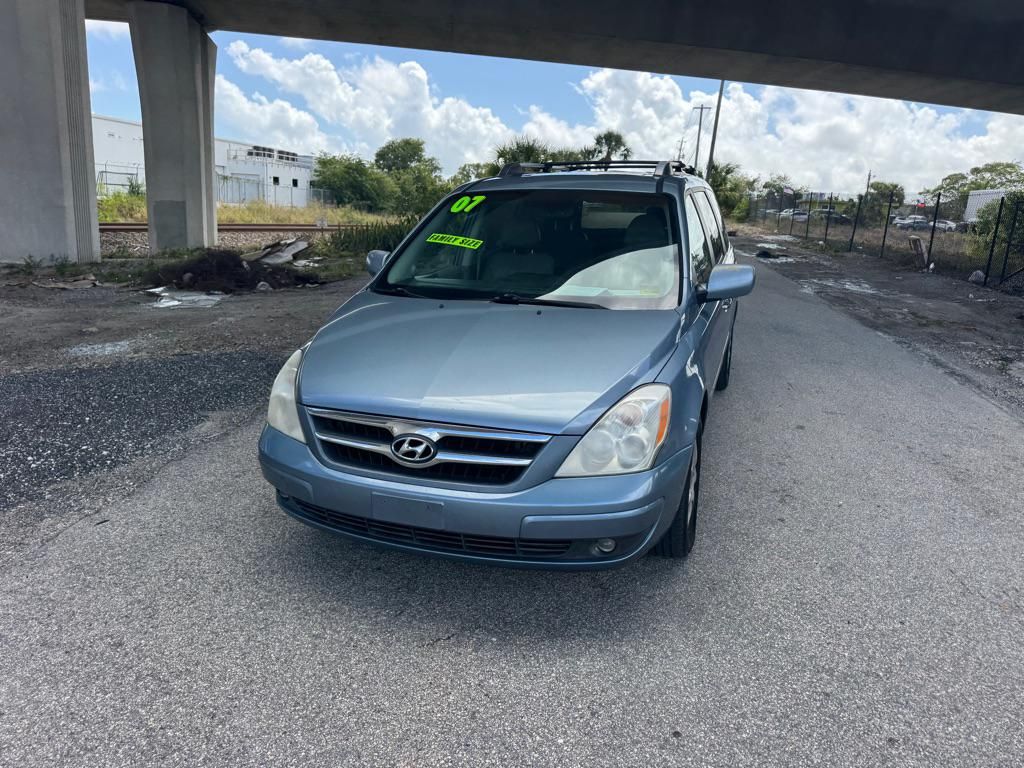 2007 Hyundai Entourage