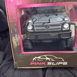 Pink Slips  Jada    6x6.  35