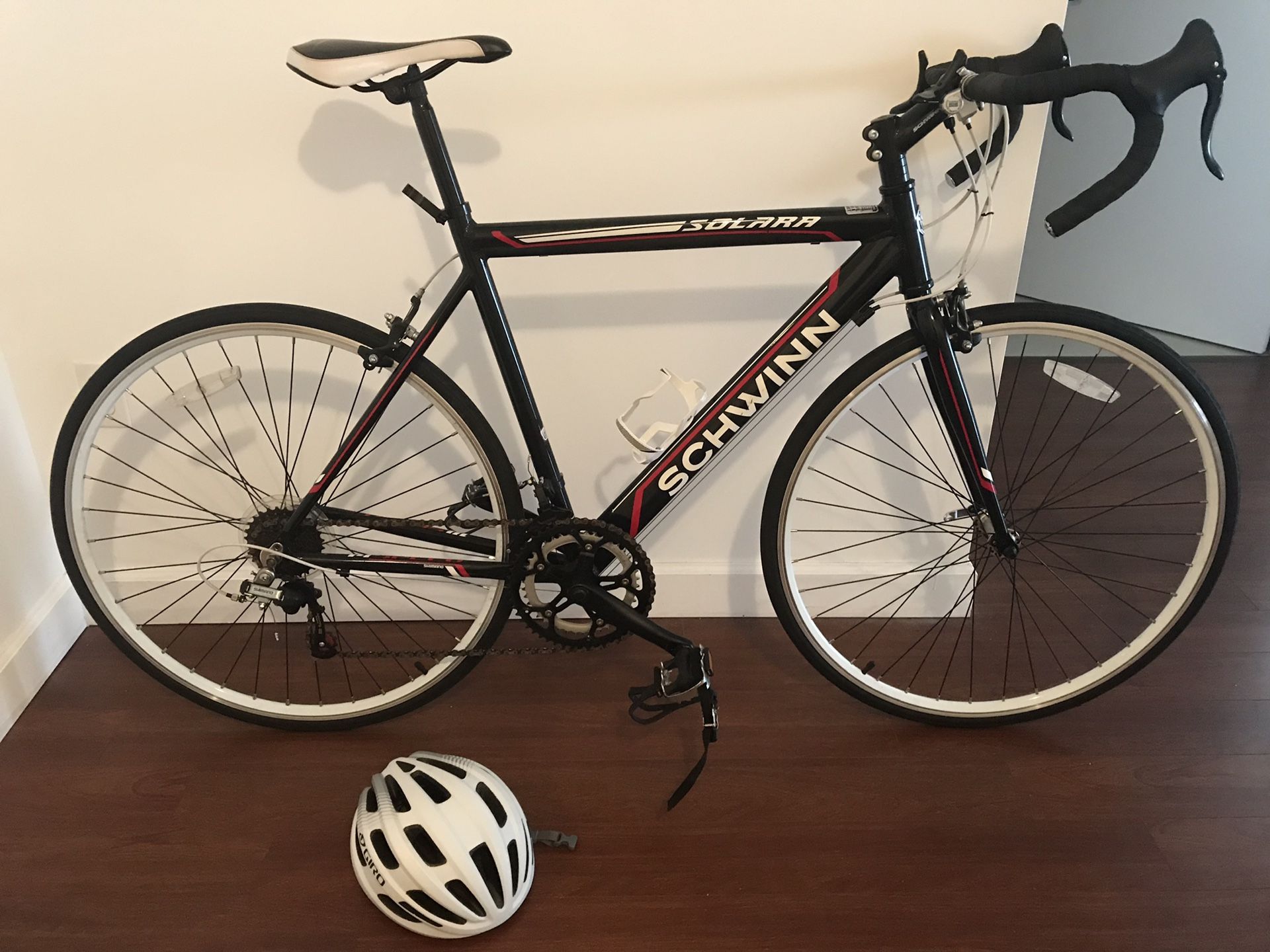 Schwinn solara 2018 Road Bike & helmet