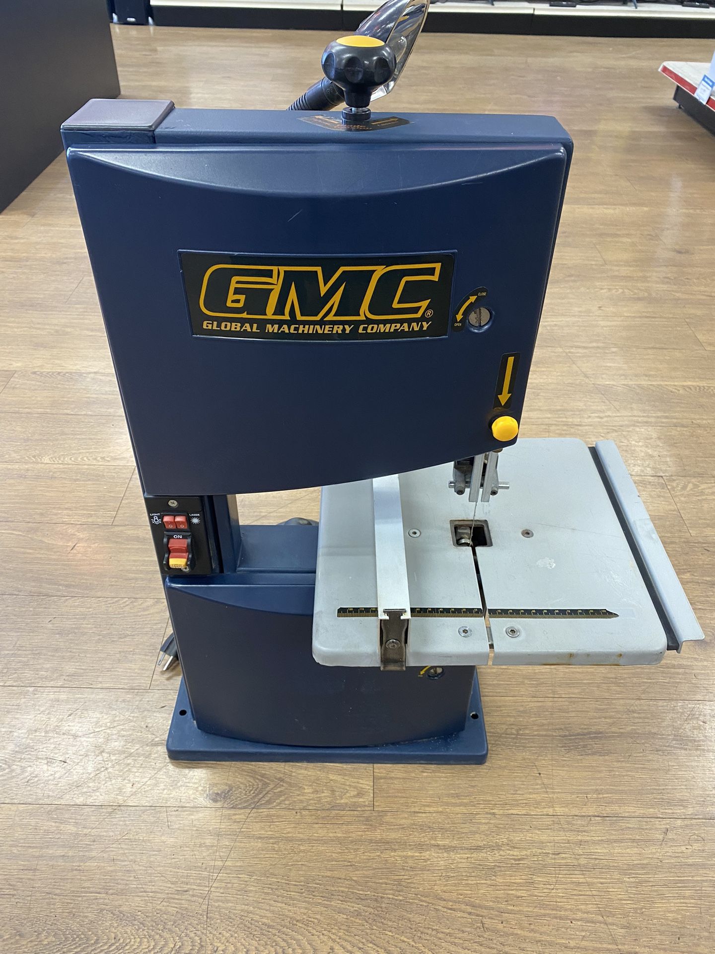 GMC 9 Table Top Band Saw for Sale in Peoria AZ OfferUp