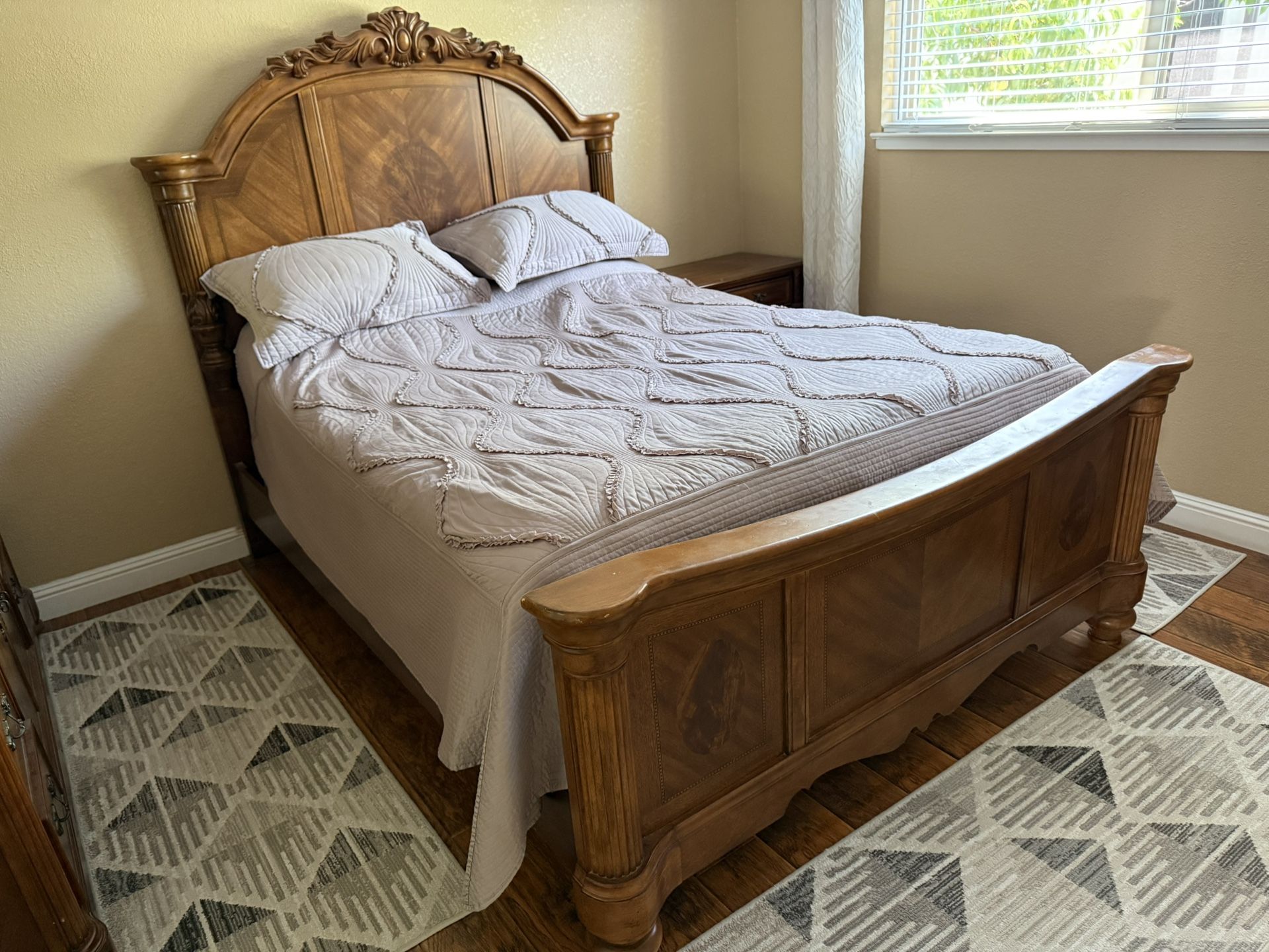 Queen Size Wooden Bed Frame – Used